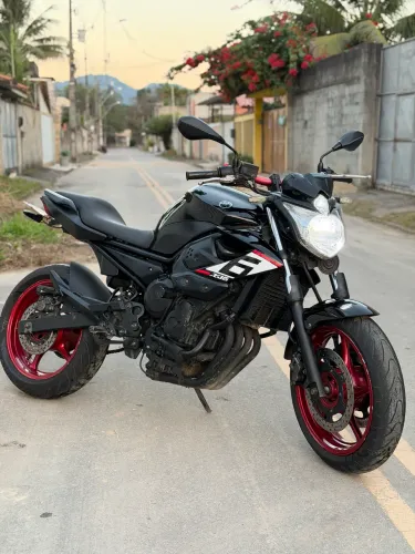 XJ6 2012 Preta