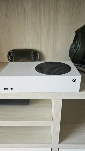 Xbox series S + Acessórios
