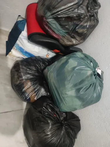 DOAÇÃO DE ROUPAS/ BRINQUEDOS PARA CARIDADE/ IGREJA