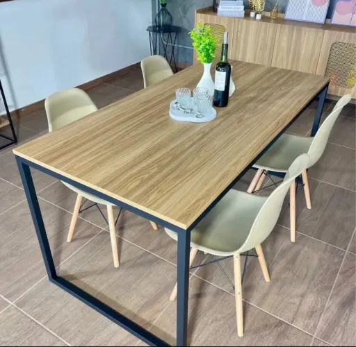 Mesa industrial 1,35m com 4 cadeiras
