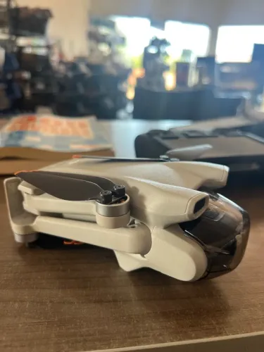 Vendo drone mine 3 valor: 5.000