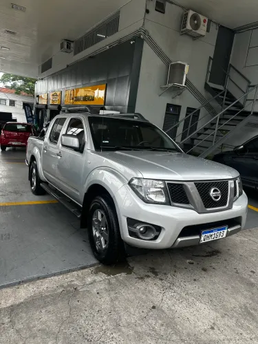 Nissan Frontier SV AT. CD 4X4 2.5 TB Dies. Aut. 2015