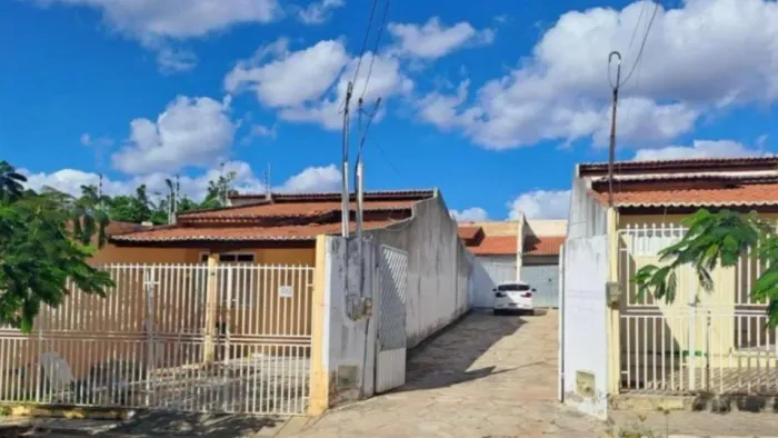 Leilão - Casa - De R$800.000,00 Por R$600.000,00