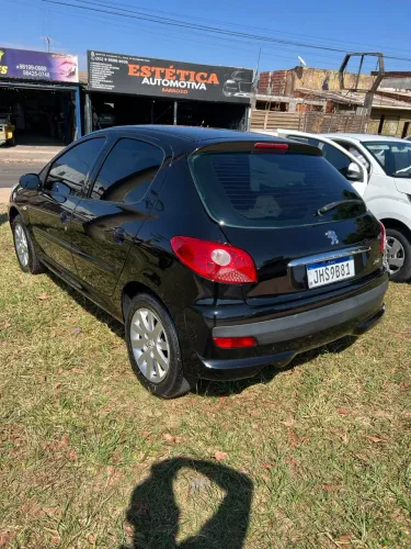 Peugeot 207 XR 1.4 Flex 8V 5P 2011