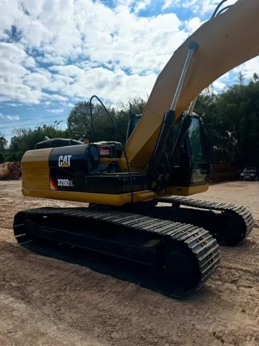 CATERPILLAR DISPONÍVEL