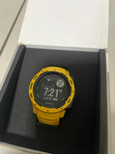relógio gps garmin instinct standard yellow sunburst | não é solar bluetooth não funciona