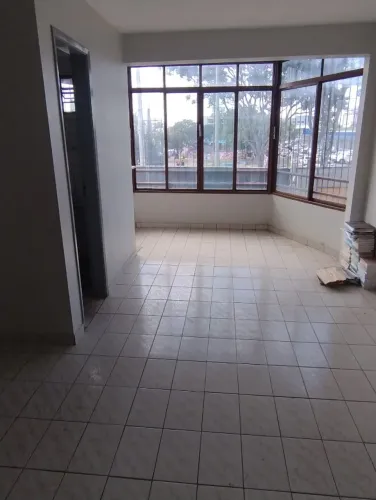 Venda de sala comercial no centro de Ceilândia - DF. Obs: tel. 61- *