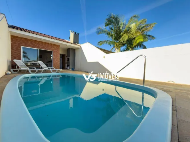 Casa com Piscina e Suíte no Balneário Eliane de 87m² - Guaratuba