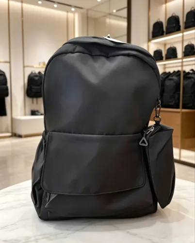 MOCHILA FEMININA COM ESTOJO