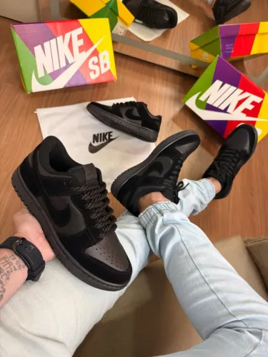Tênis Nike SB Dunk Low Premium Masculino Cor: All Black Camurça - Disponível 38 AO 43