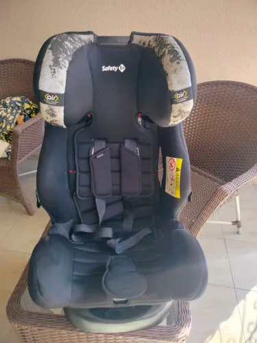CADEIRA INFANTIL PARA CARRO DA MARCA SAFETY ATE 36 KILOS.