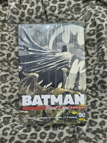 Batman por Paul Dini Omnibus