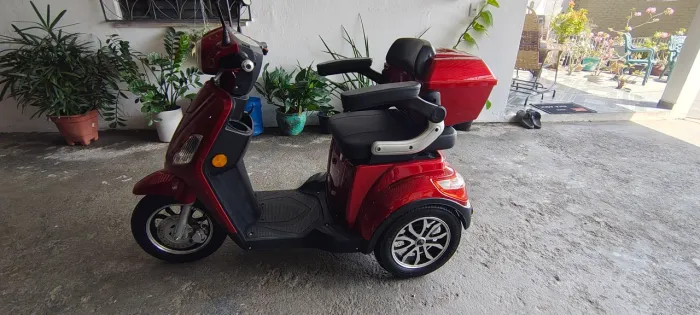 Triciclo elétrico