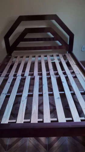 linda cama madeira pura