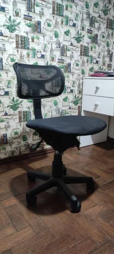 Cadeira secretária giratória