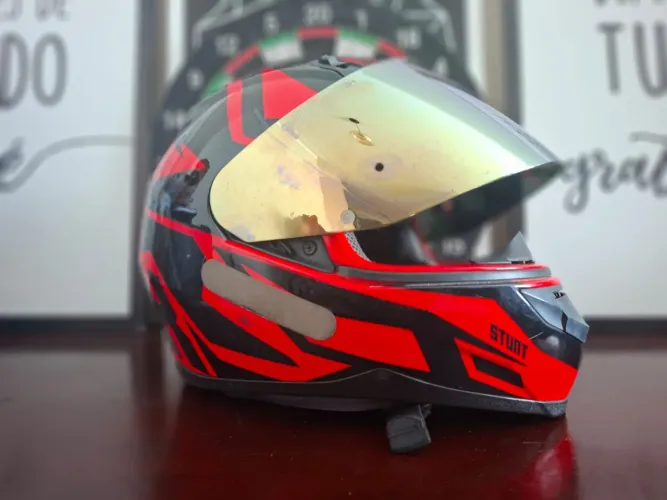 Capacete NoRisk com viseira espelhada