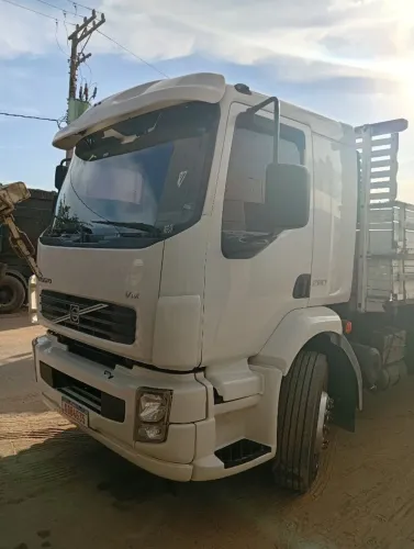 Volvo VM 260 6 x 2R