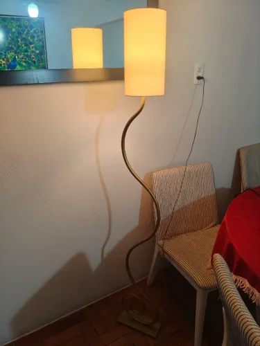 Abajur de Chão / Luminária de Piso Moderna 160 cm - Excelente Estado