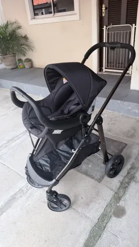 Carrinho Moisés com bebê conforto Galzerano