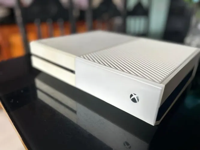 Xbox One FAT 500GB Com Controle e Kinect Incluso, Jogos a parte.