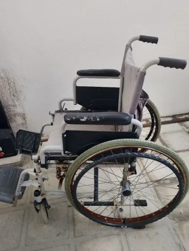 Vendo Clcadeira de rodas ottobock original.