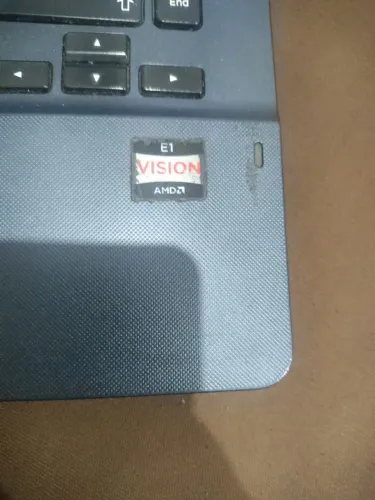 Notebook Samsung, 6GB de memória e 500GB de RAM