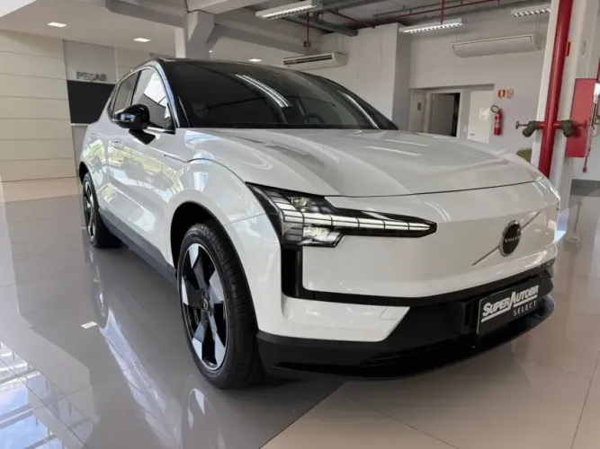 Volvo EX30 E60 Core (elétrico) 2024