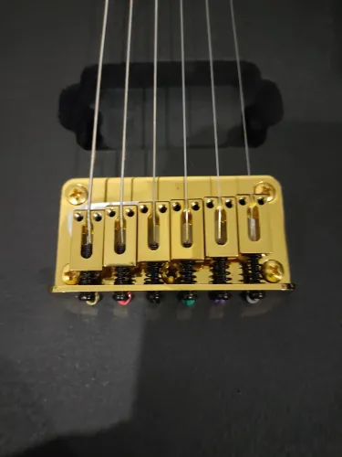Ponte hardtail dourada para guitarra 6 cordas