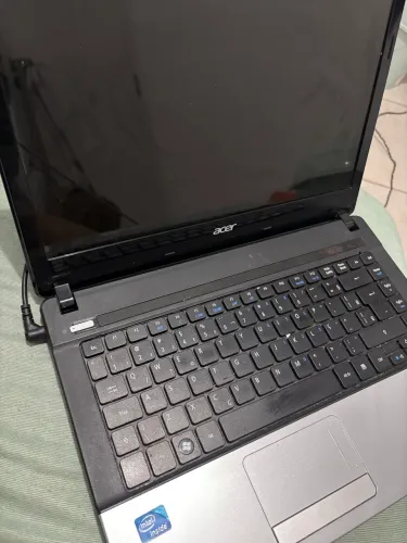 Notebook Acer Aspire E1-431 - 4GB RAM - 500GB - Windows 10 Pro