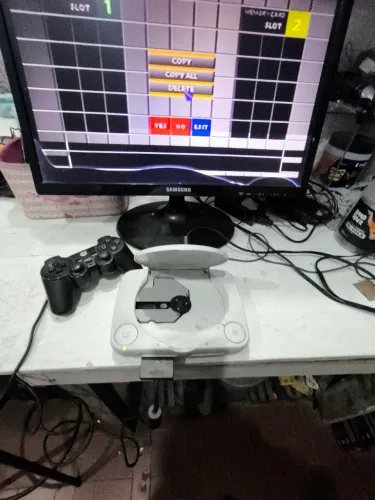 Playstation 1 one baby com fonte e no estado ligando só não tenho jogo pra testar