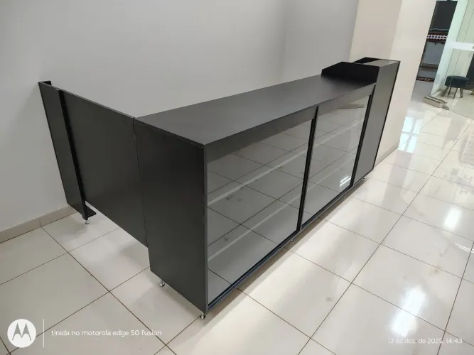 Balcao caixa com expositor