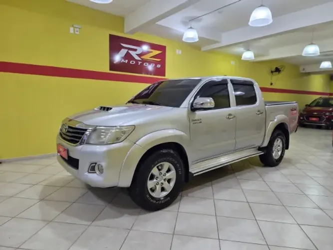 Toyota Hilux CD SRV D4-d 4X4 3.0 TDI Diesel AUT 2013