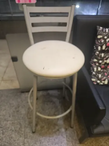 Banqueta branca 