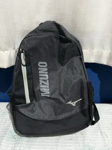 Mochila Mizuno nunca usada
