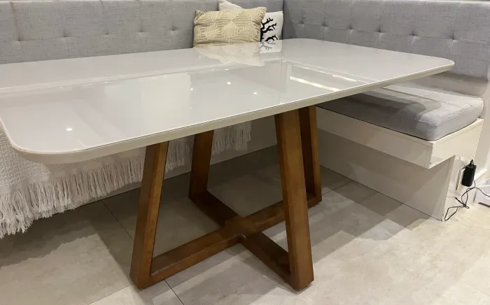 Mesa de Jantar Mdf tampo MDf com vidro