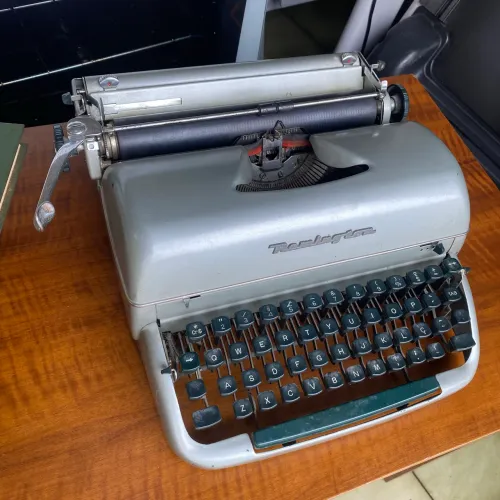 Máquina de Escrever Remington