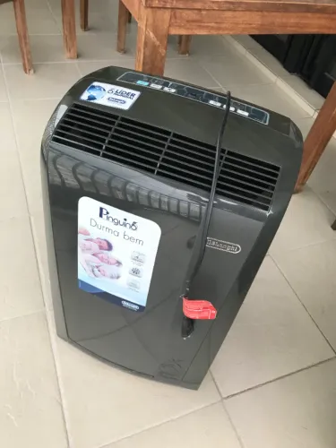 Ar Condicionado Portátil DeLonghi Pinguino 12.000 BTUs Só Frio 220V