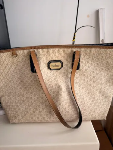 Bolsa Victor Hugo. 