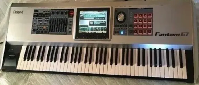 Teclado Roland Fantom G7