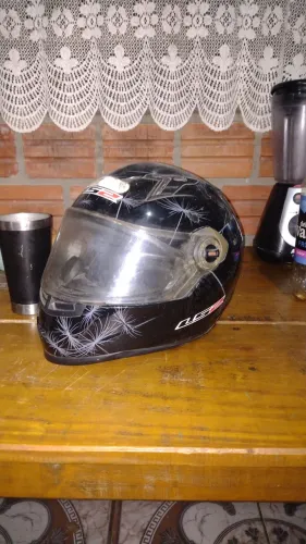 Capacete