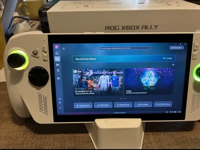 Vendo Xbox rog Ally Z2, incluso (pes 2021 pacht atualizado)