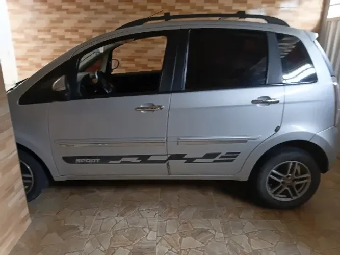 Fiat Idea Attractive 1.4 Fire Flex 8V 5P 2012