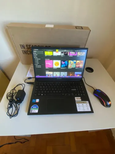 NOTEBOOK COM NOTA, RECEM COMPRADO