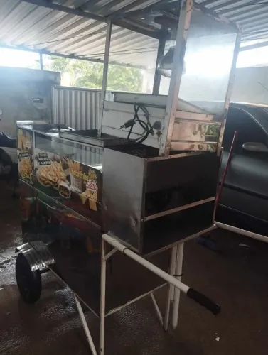 Carrinho de Lanche Muito Uso