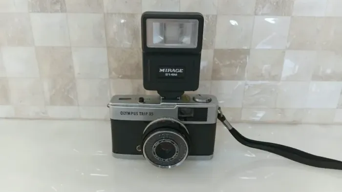Olympus TRIP 35 *