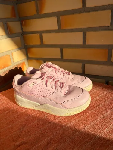 tênis jordan flight court feminino