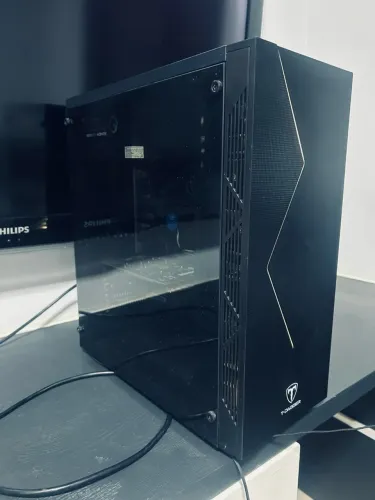 Vendo PC em boas condições