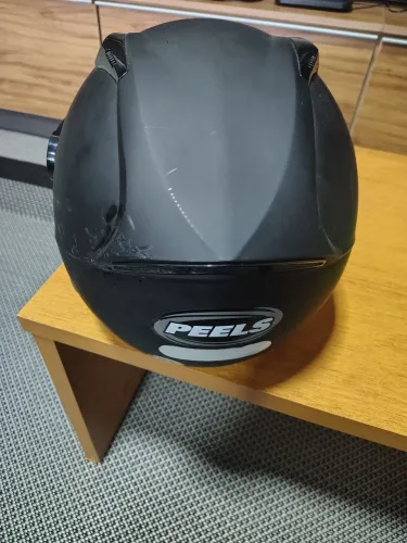 Capacete peels 56