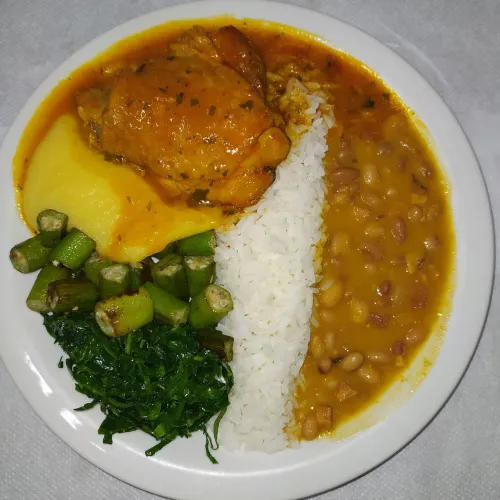 Vaga para atendimento em restaurante