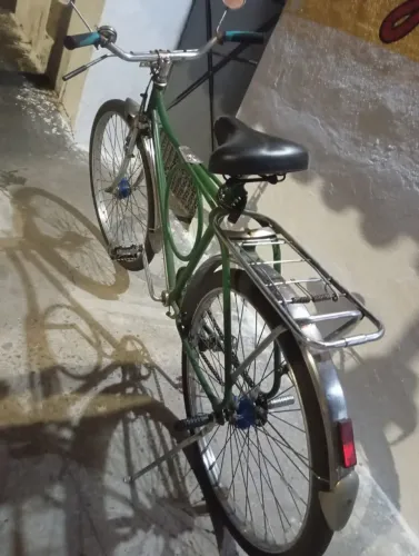 VENDO BICICLETA MONARK 1976 .